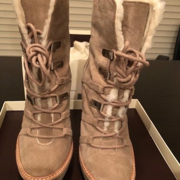 Coach Sydney Kidsuede Style A7475 Color (Clay) Size 7M - New in Box - Picture 1 of 5